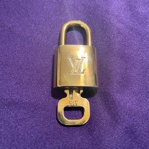 LV Brass Lock & Key #315